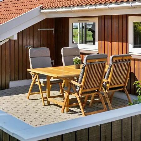 Gunwald - 230m From The Sea By Interhome